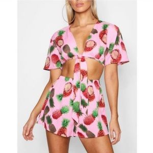 BooHoo Pineapple Set